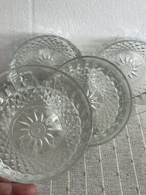 VTG Arcoroc France Star Diamond Cut Clear Glass Fruit Salad Berry Bowls Set Of 4